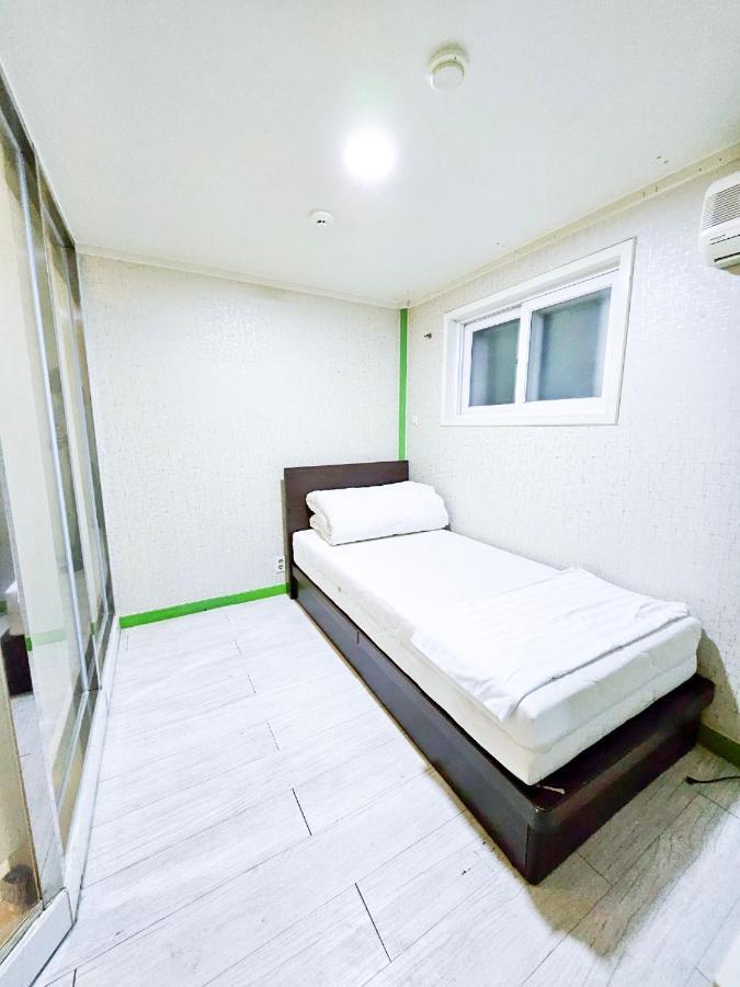 Travelers A Korea Hostel Σεούλ Εξωτερικό φωτογραφία